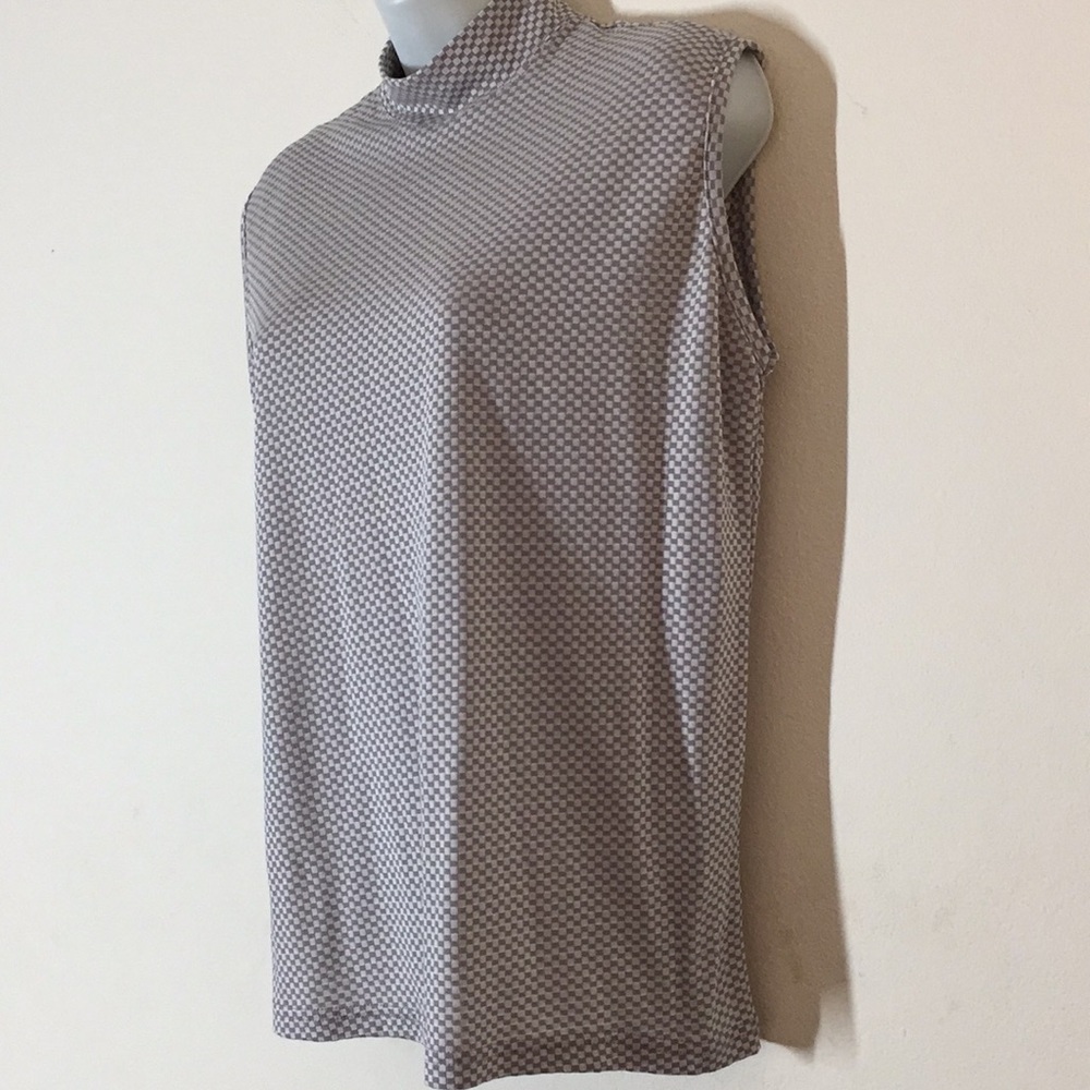 Sinheung Sleeveless Small Checkerboard Pattern Turtleneck Top - Picture 3 of 13